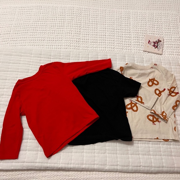 ( USED/GENTLY WORN) Boys Shirts ( Size 18Mo/2T) - Picture 3 of 8